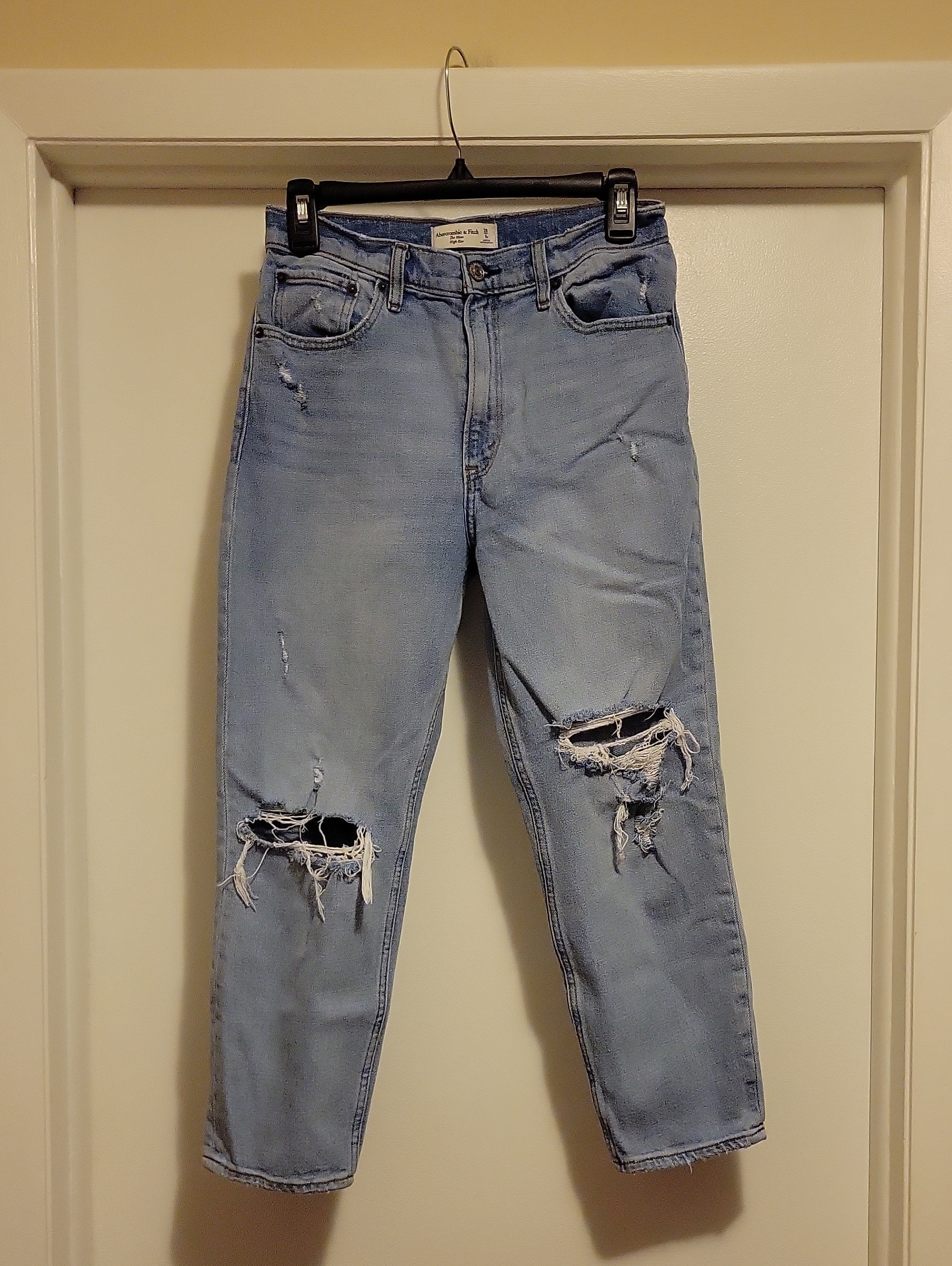 Abercrombie & Fitch The Mom High Rise Distressed Jeans